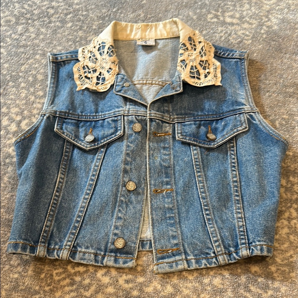 JUST USA Blue Denim Vest with Lace Collar - Picture 8 of 9